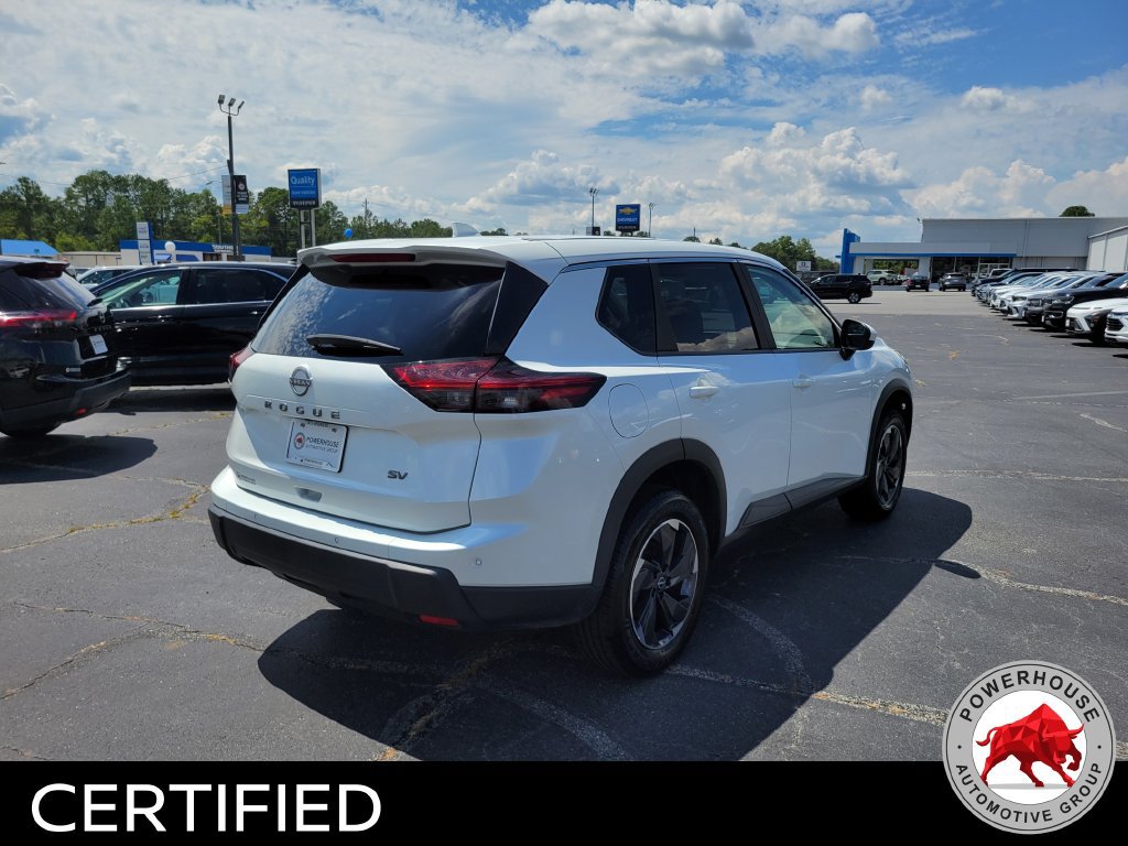 Used 2024 Nissan Rogue SV FWD image 6