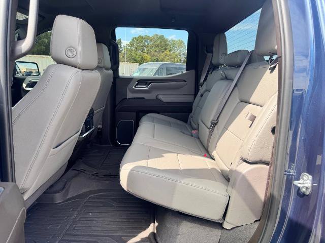 Used 2022 GMC Sierra 1500 SLT w/ SLT Premium Package AWD/4WD image 17