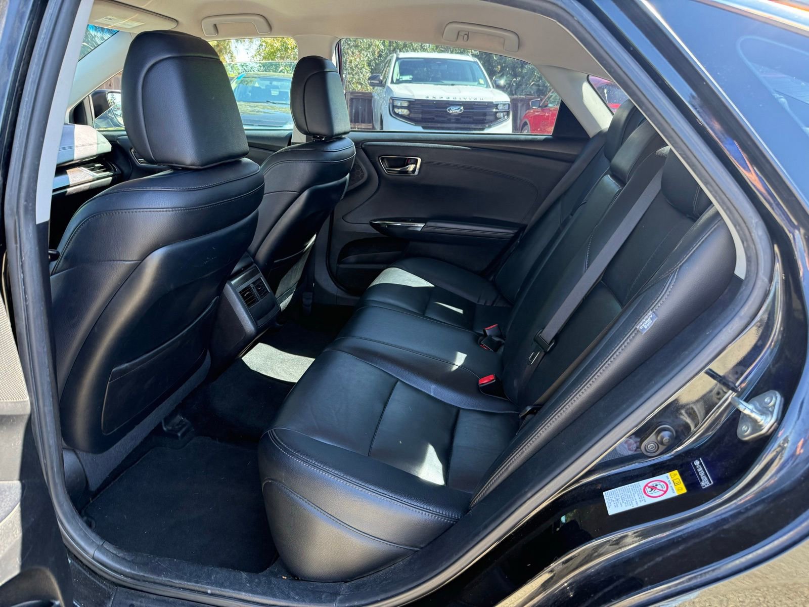 Used 2018 Toyota Avalon XLE FWD image 11