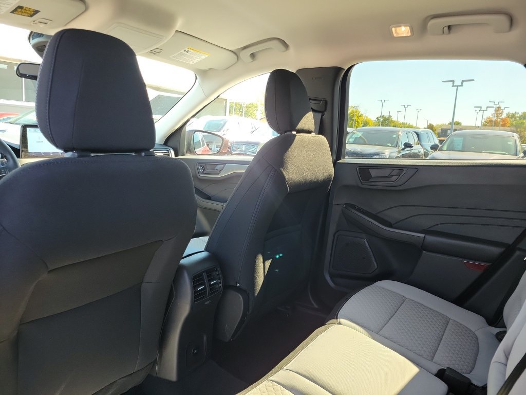 Certified 2023 Ford Escape Active FWD image 17