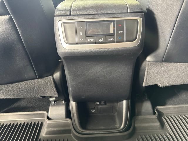Used 2019 Toyota Highlander Limited AWD/4WD image 13
