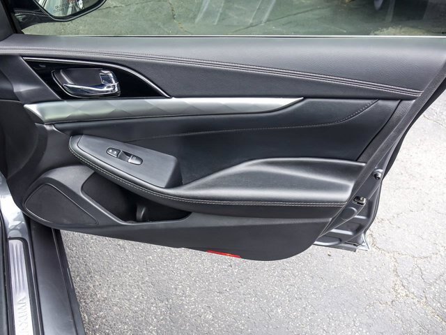 Used 2023 Nissan Maxima SL FWD image 33