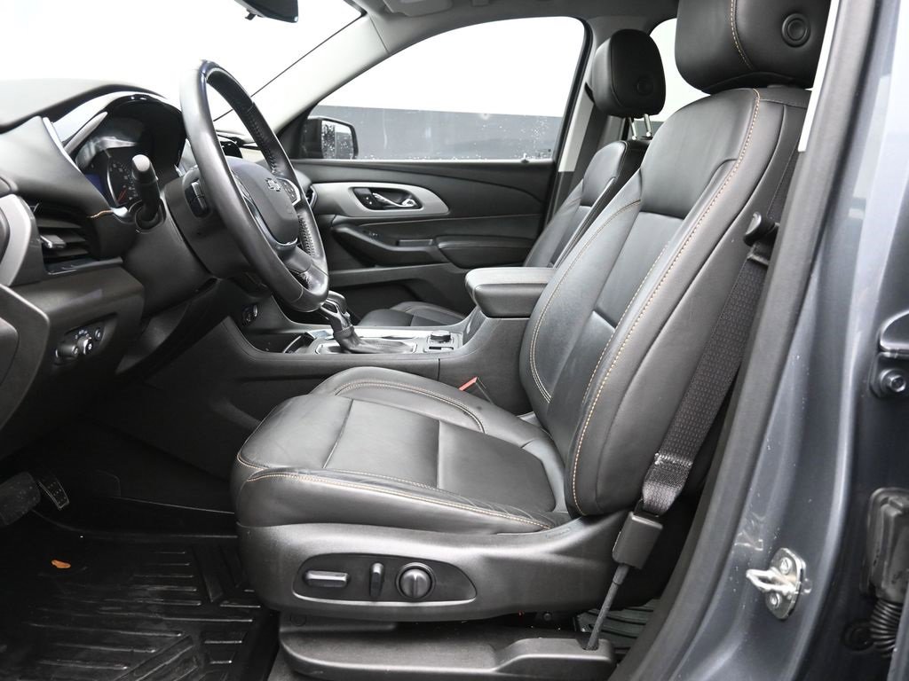Used 2021 Chevrolet Traverse RS image 21