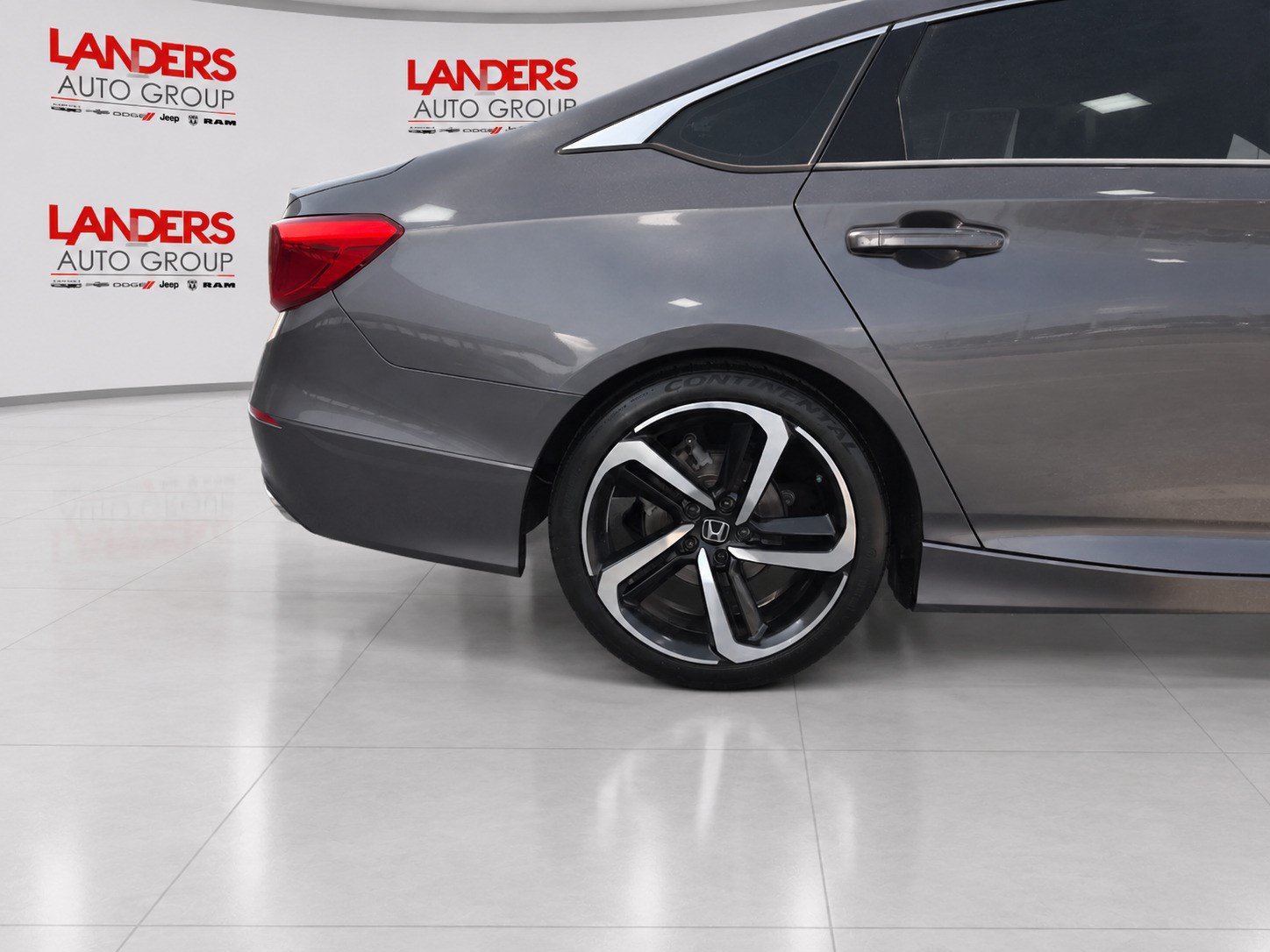 Used 2019 Honda Accord Sport image 10