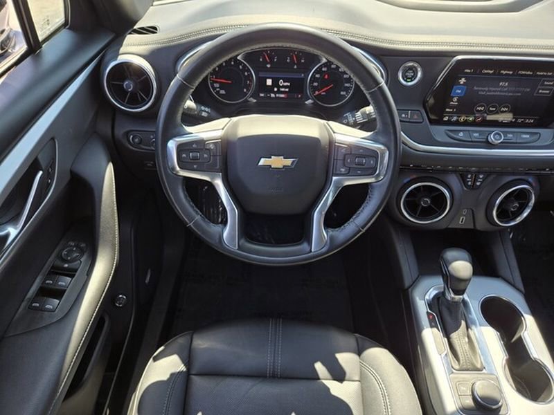 Used 2022 Chevrolet Blazer LT w/ Redline Edition FWD image 13