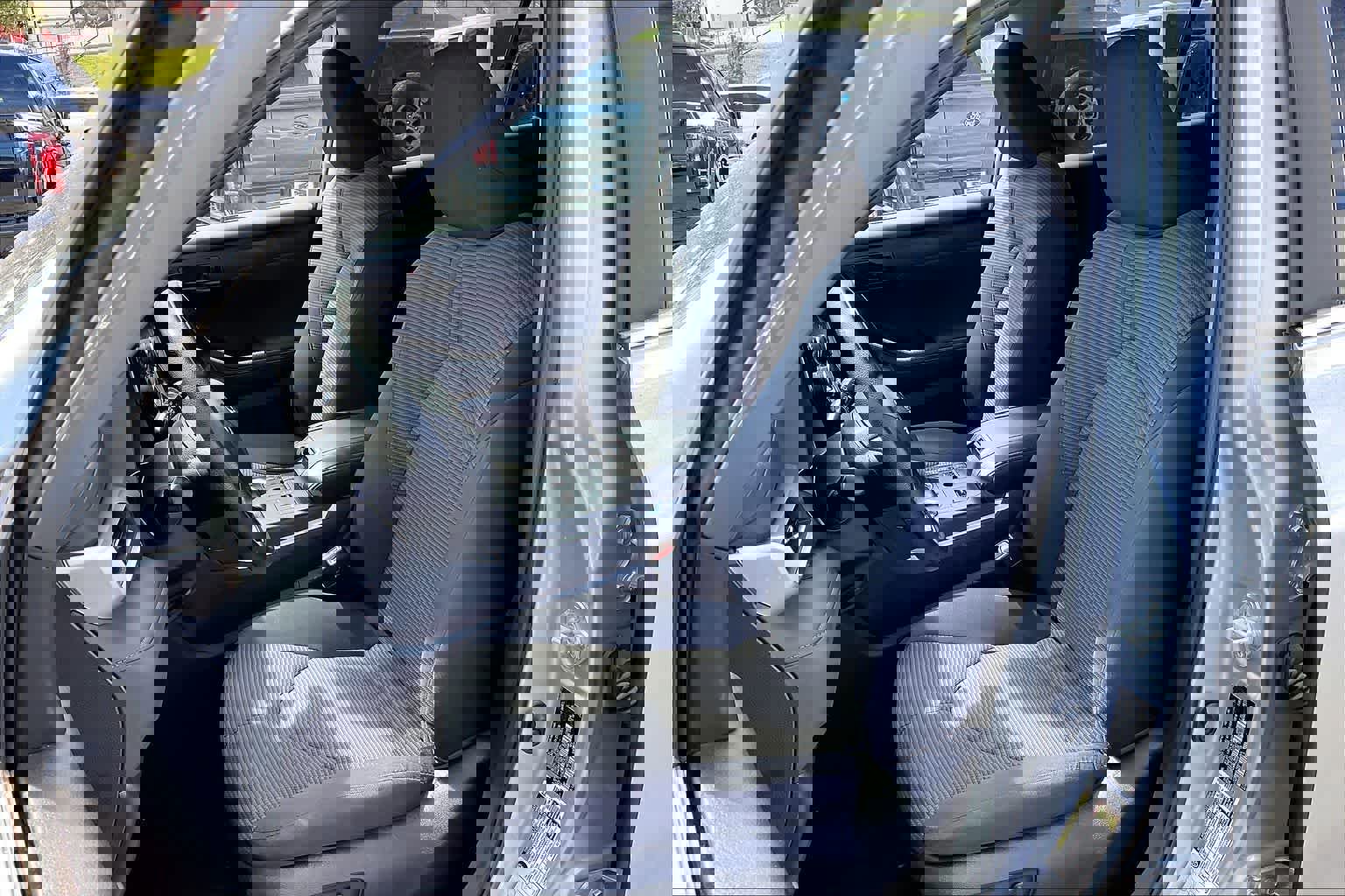 Used 2023 Toyota Highlander L FWD image 13