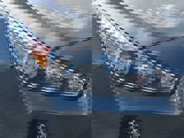 Used 2019 Hyundai Elantra GT image 16