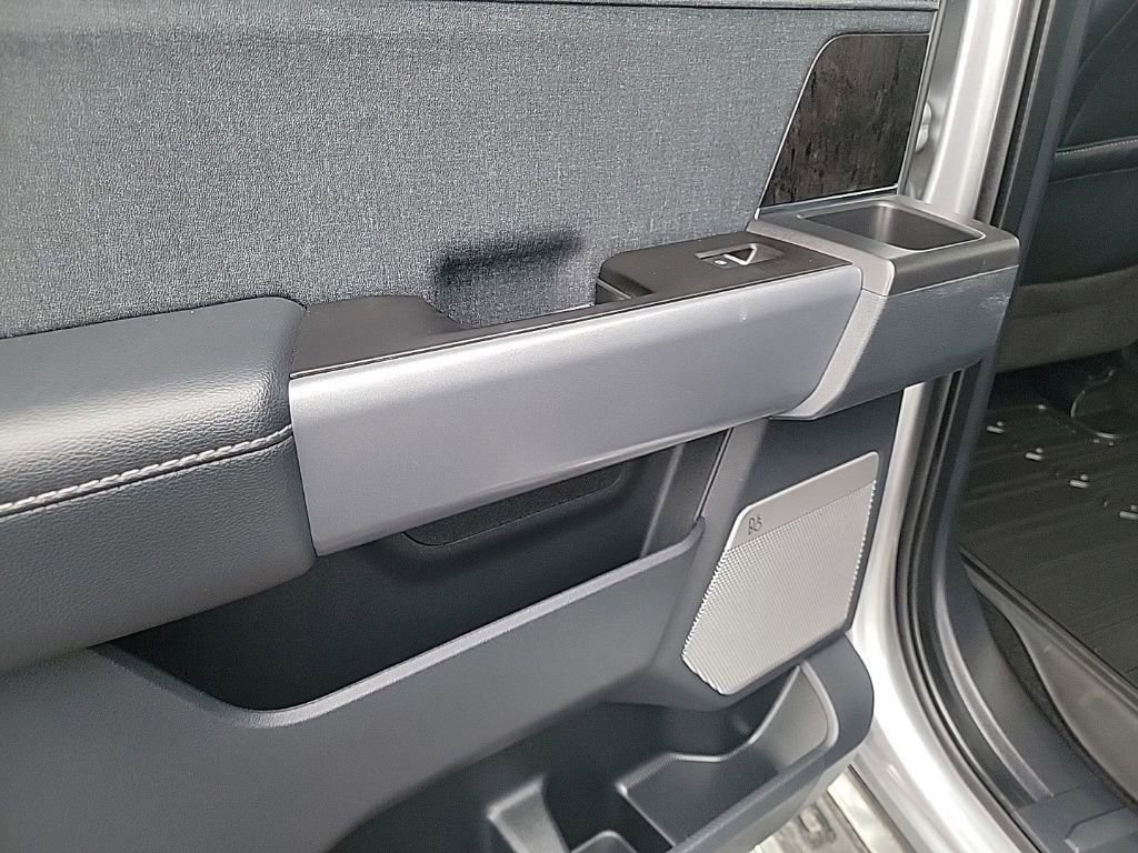 Certified 2022 Ford F150 Lariat w/ Equipment Group 502A High image 30