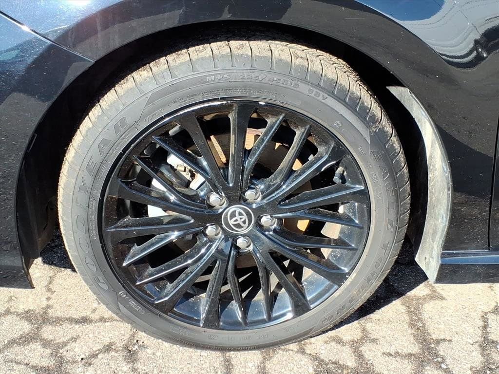 Used 2020 Toyota Camry SE image 9