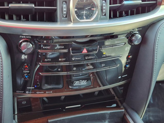 Used 2017 Lexus LX 570 4WD w/ Luxury Package image 27