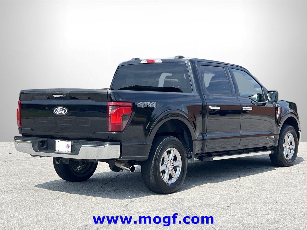 Certified 2024 Ford F150 XLT w/ Mobile Office Package AWD/4WD image 3
