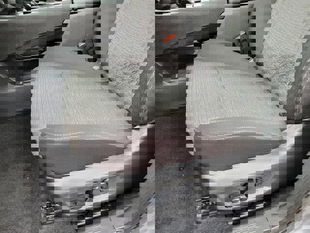 Used 2022 Nissan Rogue SV image 16