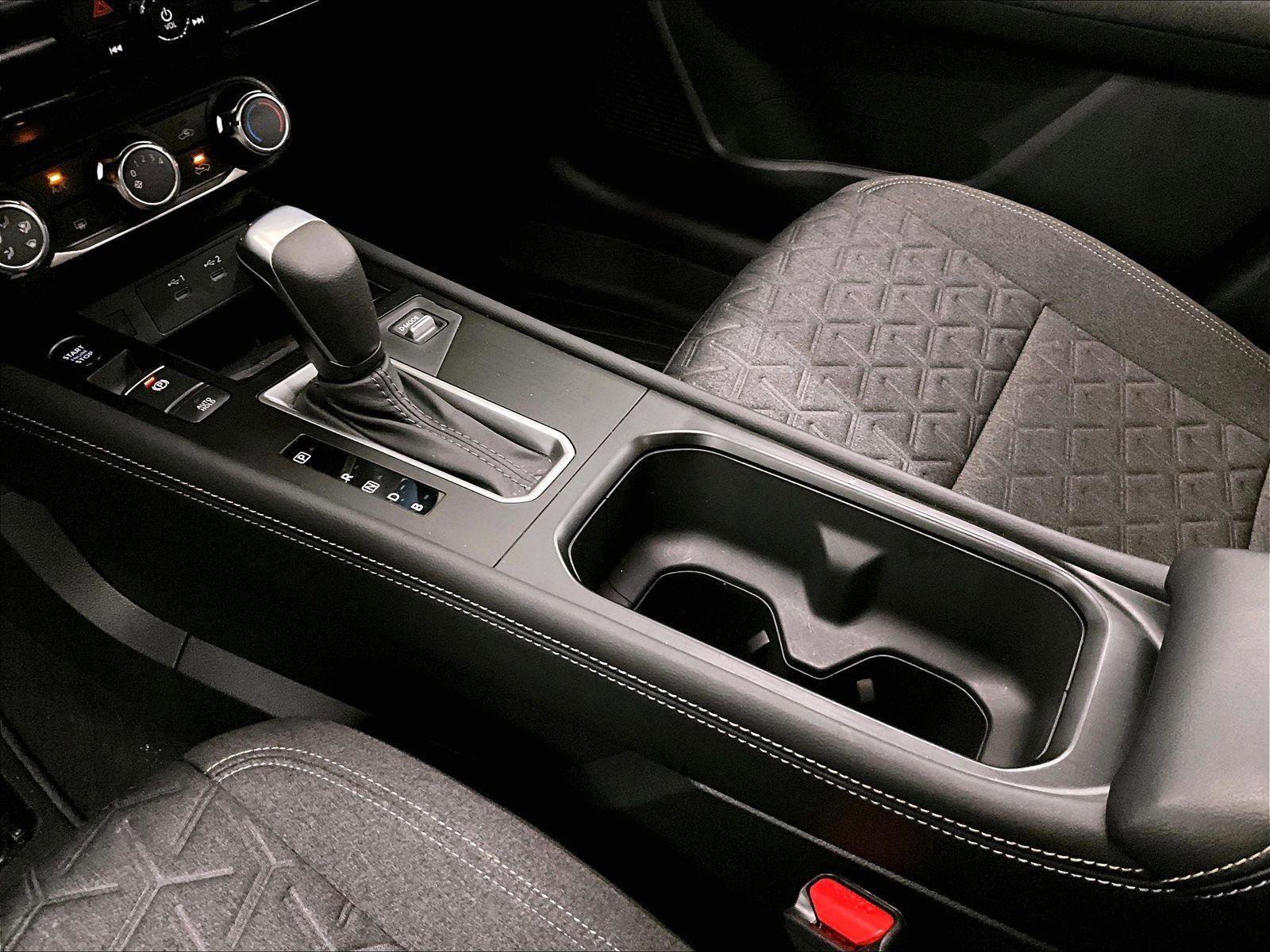 Used 2025 Nissan Kicks SV image 16