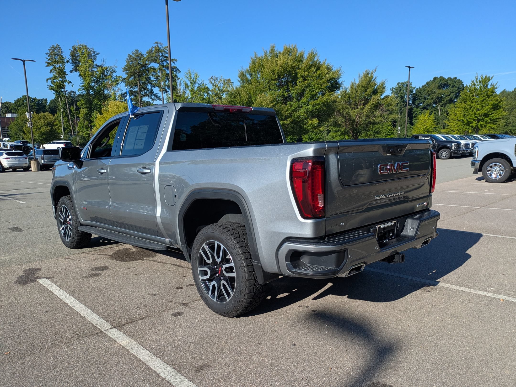 Used 2025 GMC Sierra 1500 AT4 w/ AT4 Premium Package AWD/4WD image 6