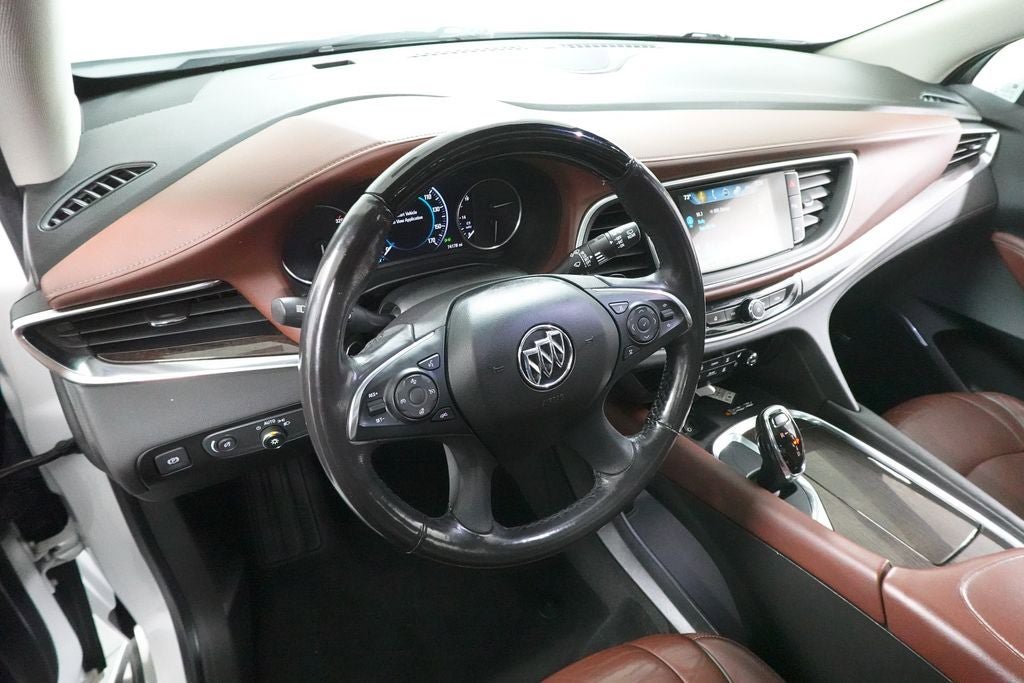 Used 2018 Buick Enclave Avenir w/ Avenir Technology Package AWD/4WD image 28