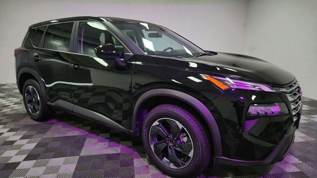 Used 2024 Nissan Rogue SV image 4