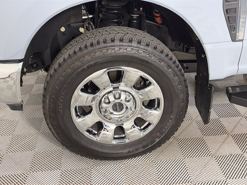 Certified 2025 Ford F350 Lariat AWD/4WD image 8