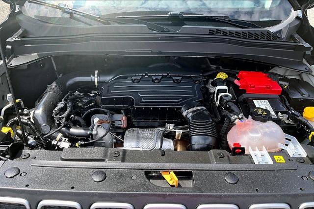 Used 2023 Jeep Renegade Latitude AWD/4WD image 34