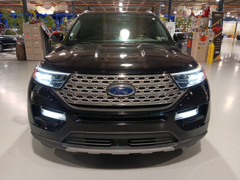 Certified 2020 Ford Explorer Limited AWD/4WD image 3