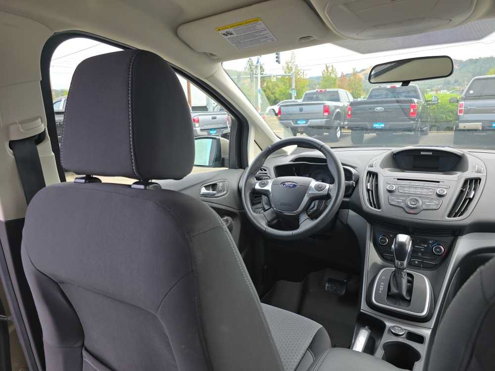 Certified 2017 Ford C-MAX Energi SE FWD image 10