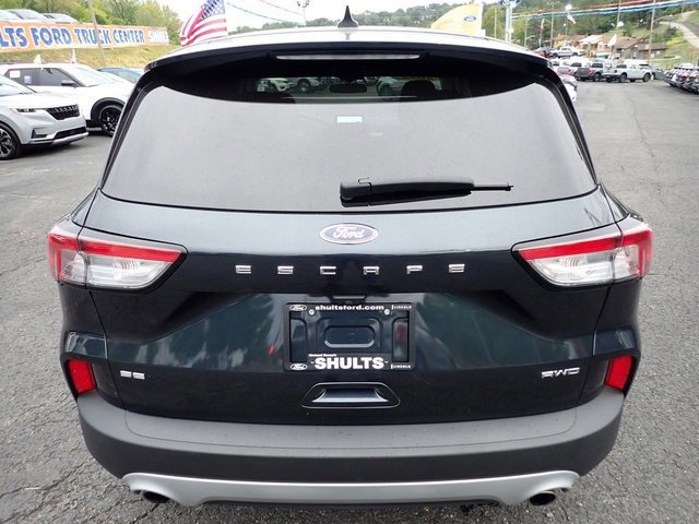 Certified 2022 Ford Escape SE w/ Cold Weather Package image 3