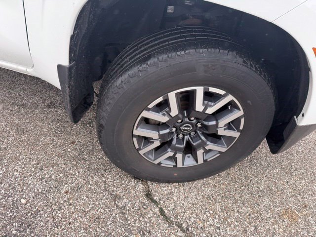 Used 2022 Nissan Frontier SV AWD/4WD image 37