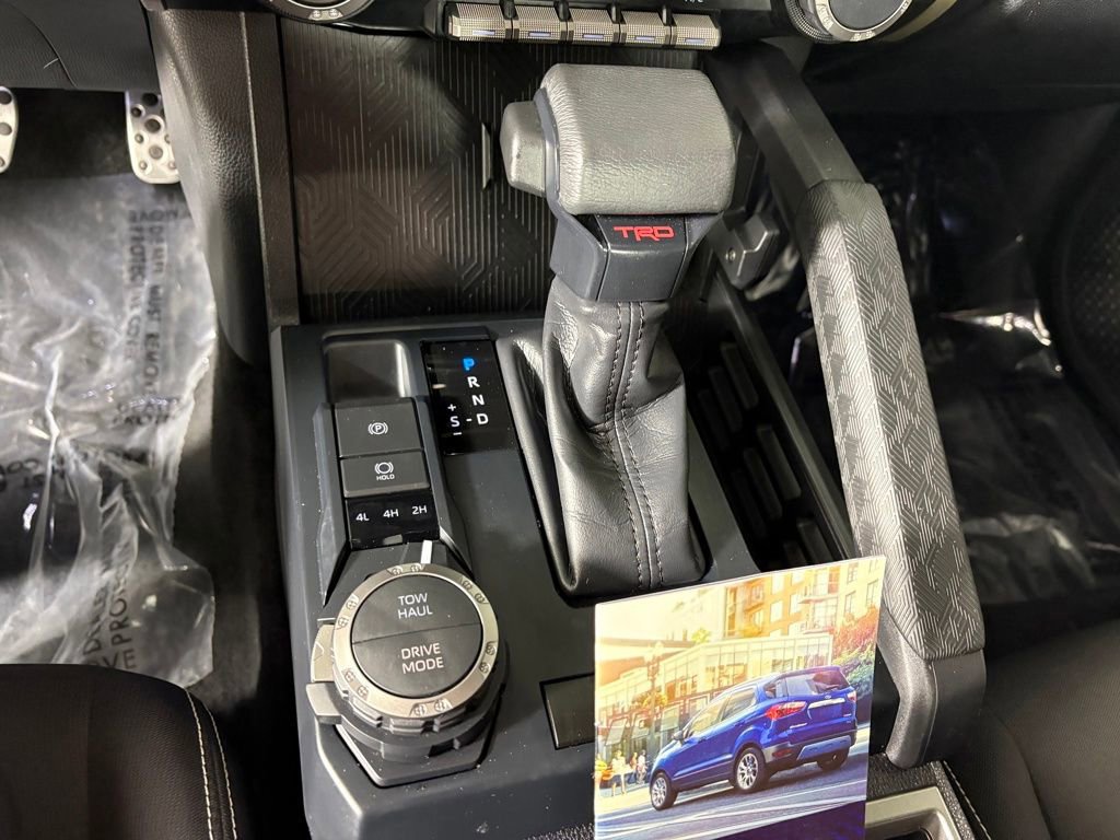 Used 2024 Toyota Tacoma TRD Sport AWD/4WD image 19