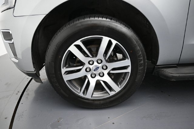 Certified 2024 Ford Expedition Max Limited AWD/4WD image 9