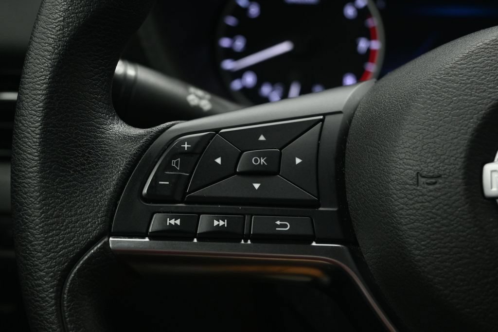 Used 2024 Nissan Sentra SV FWD image 23