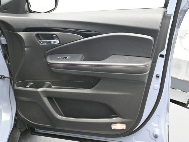 Used 2023 Honda Ridgeline Black Edition image 28