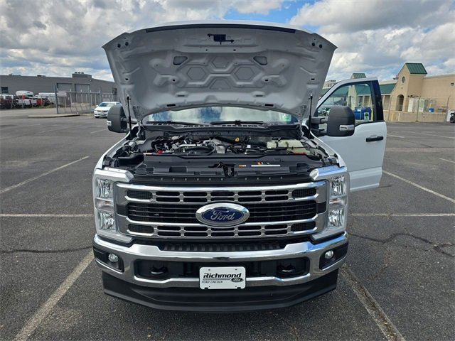 Certified 2025 Ford F350 XLT image 10