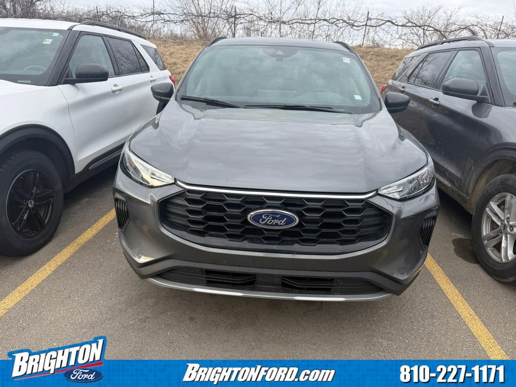 Certified 2025 Ford Escape ST-Line w/ Tech Pack #1 image 5