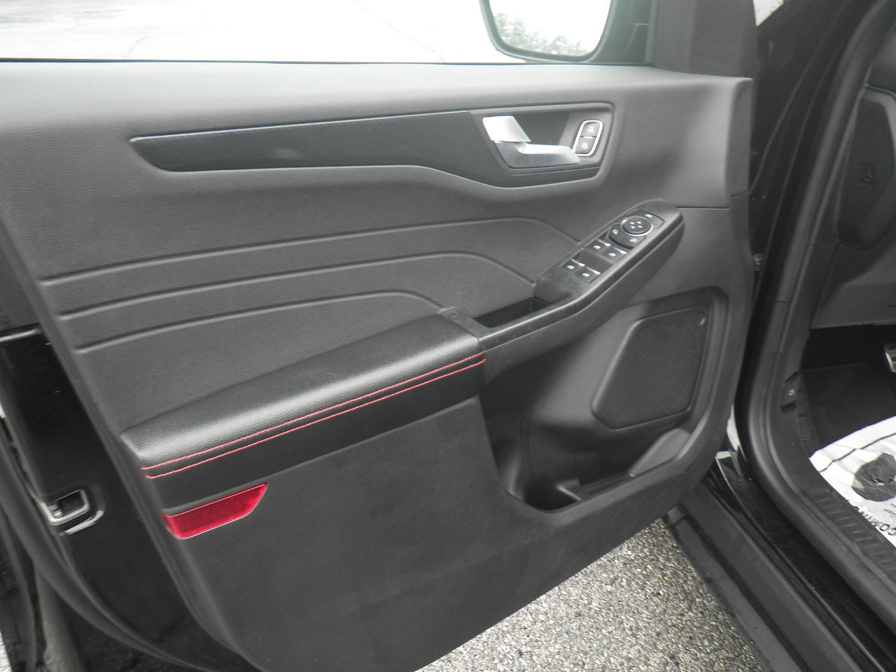 Certified 2024 Ford Escape ST-Line image 12