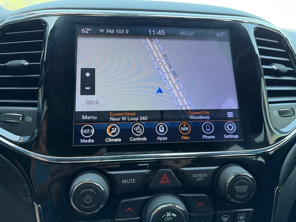 Used 2020 Jeep Grand Cherokee Altitude RWD image 28
