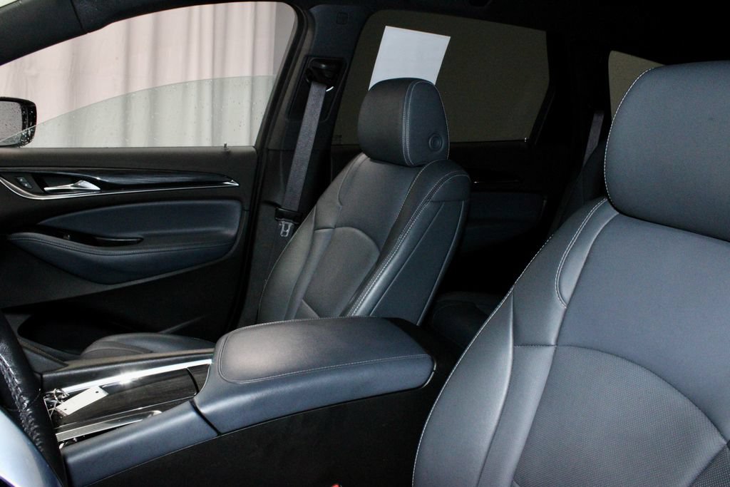 Used 2024 Buick Enclave Premium AWD/4WD image 26