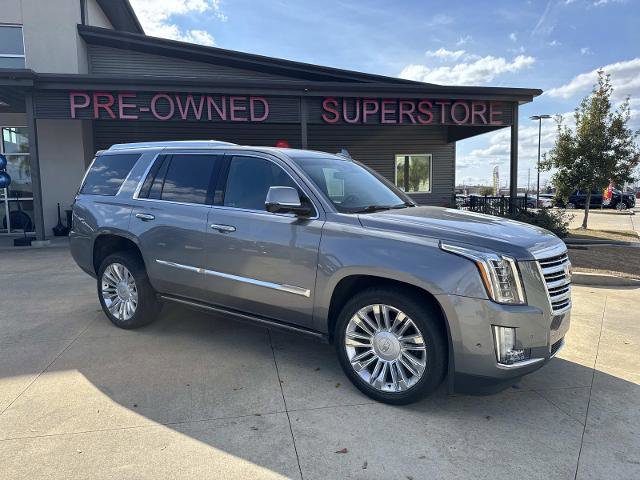 Used 2019 Cadillac Escalade Platinum image 1