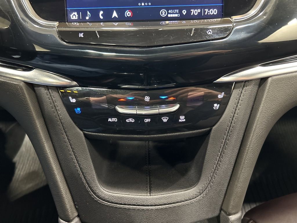 Used 2023 Cadillac XT6 Premium Luxury w/ Technology Package AWD/4WD image 24
