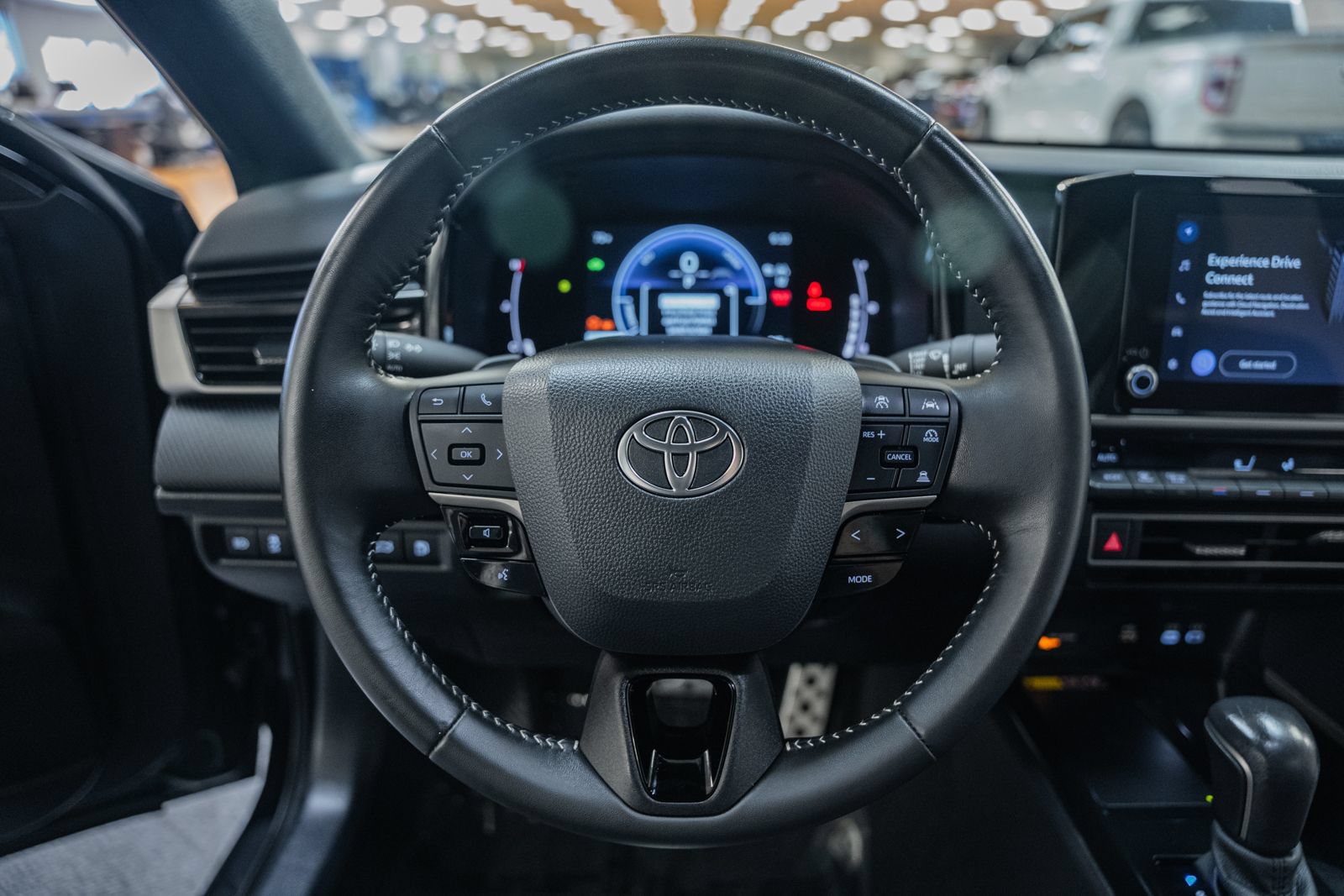 Used 2025 Toyota Camry SE FWD image 32