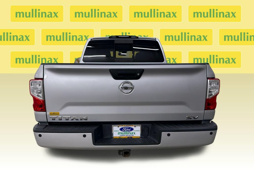 Used 2019 Nissan Titan SV w/ SV Convenience Package RWD image 7