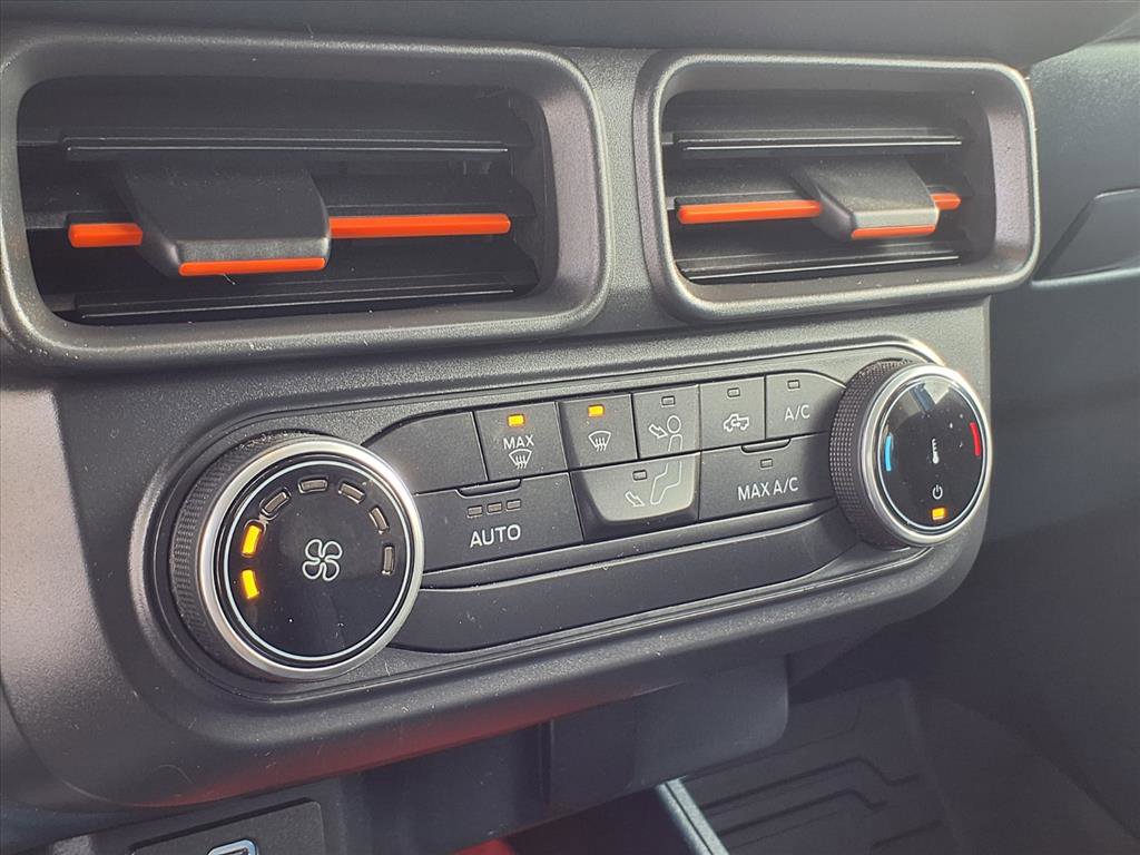 Certified 2022 Ford Maverick XLT image 11