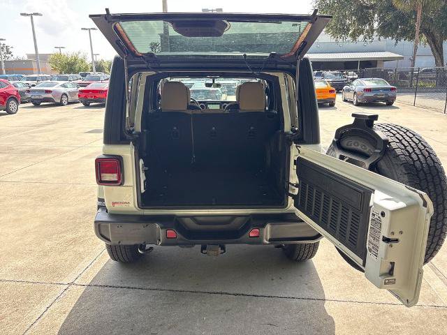 Used 2021 Jeep Wrangler Unlimited Sahara AWD/4WD image 30
