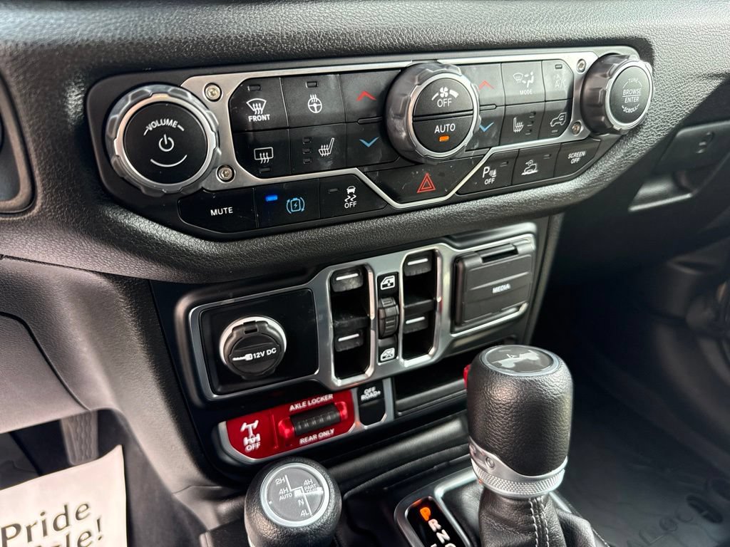 Used 2024 Jeep Wrangler Unlimited AWD/4WD image 23