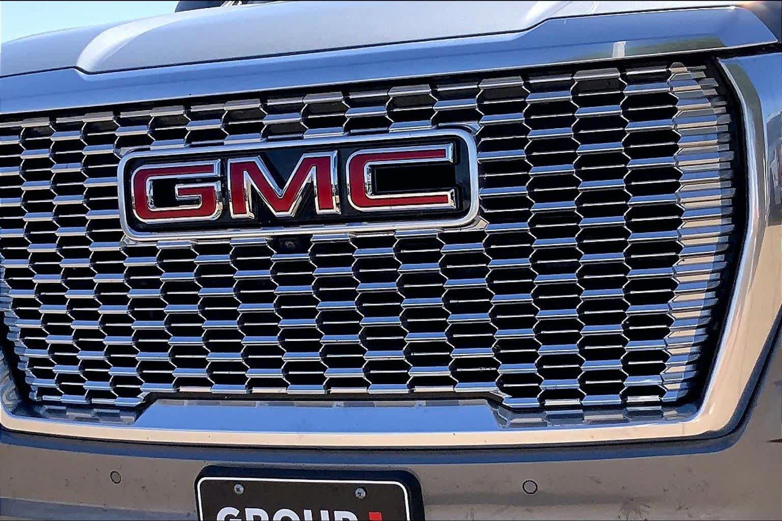Used 2022 GMC Yukon XL Denali AWD/4WD image 30