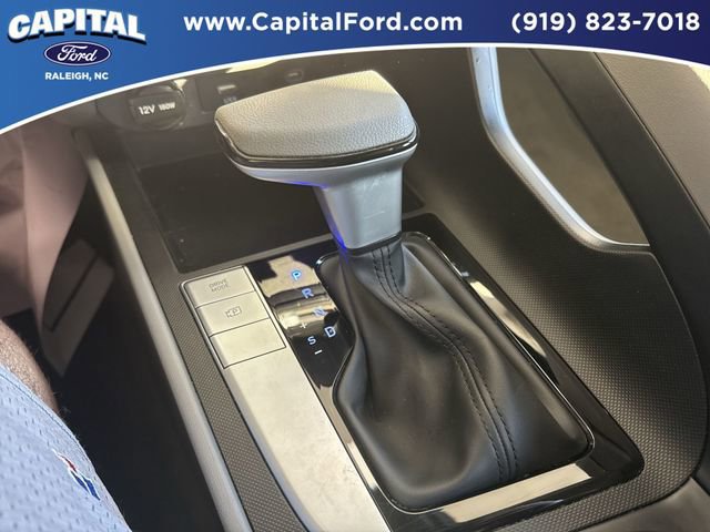 Used 2024 Hyundai Elantra SE image 29