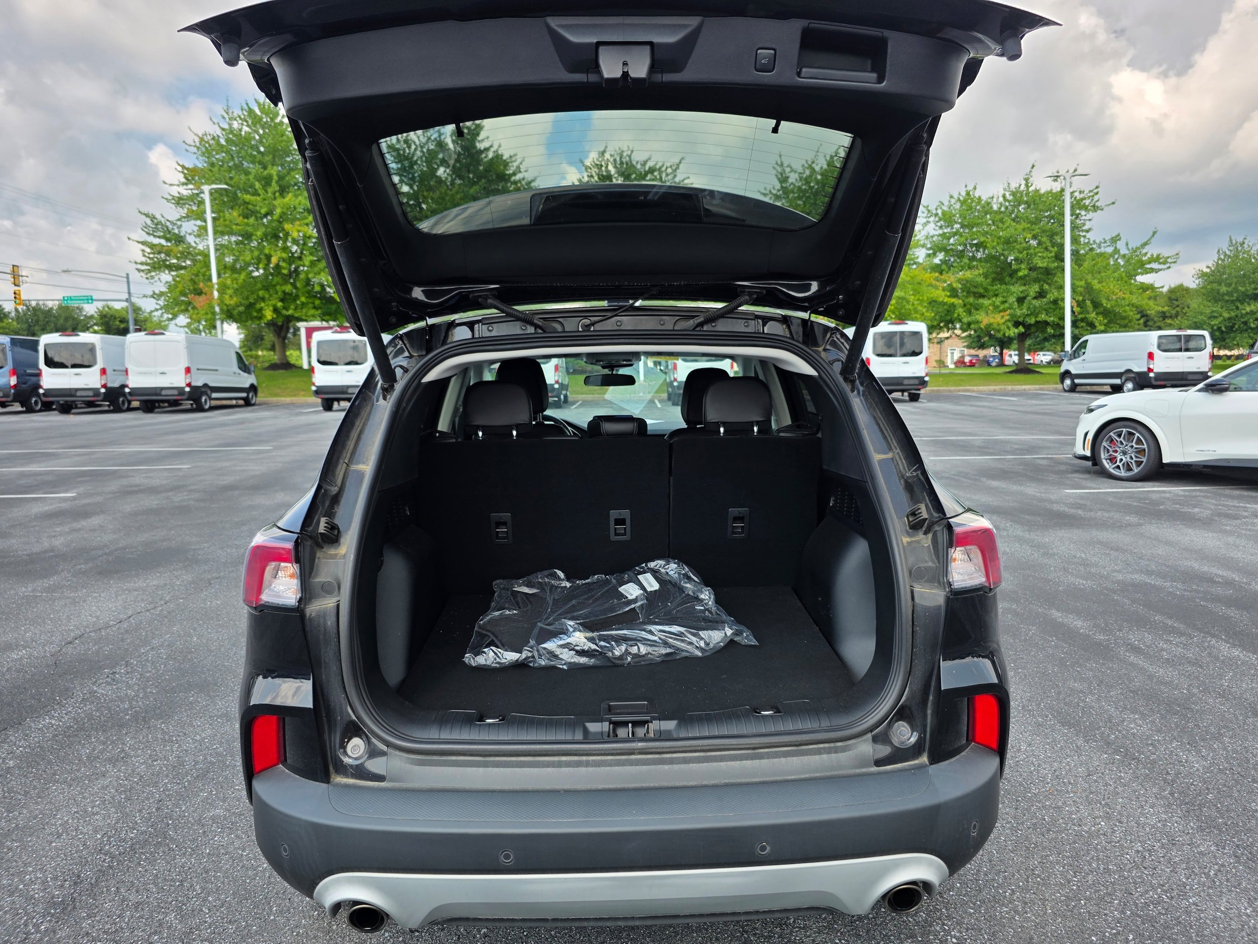 Certified 2022 Ford Escape SEL AWD/4WD image 9