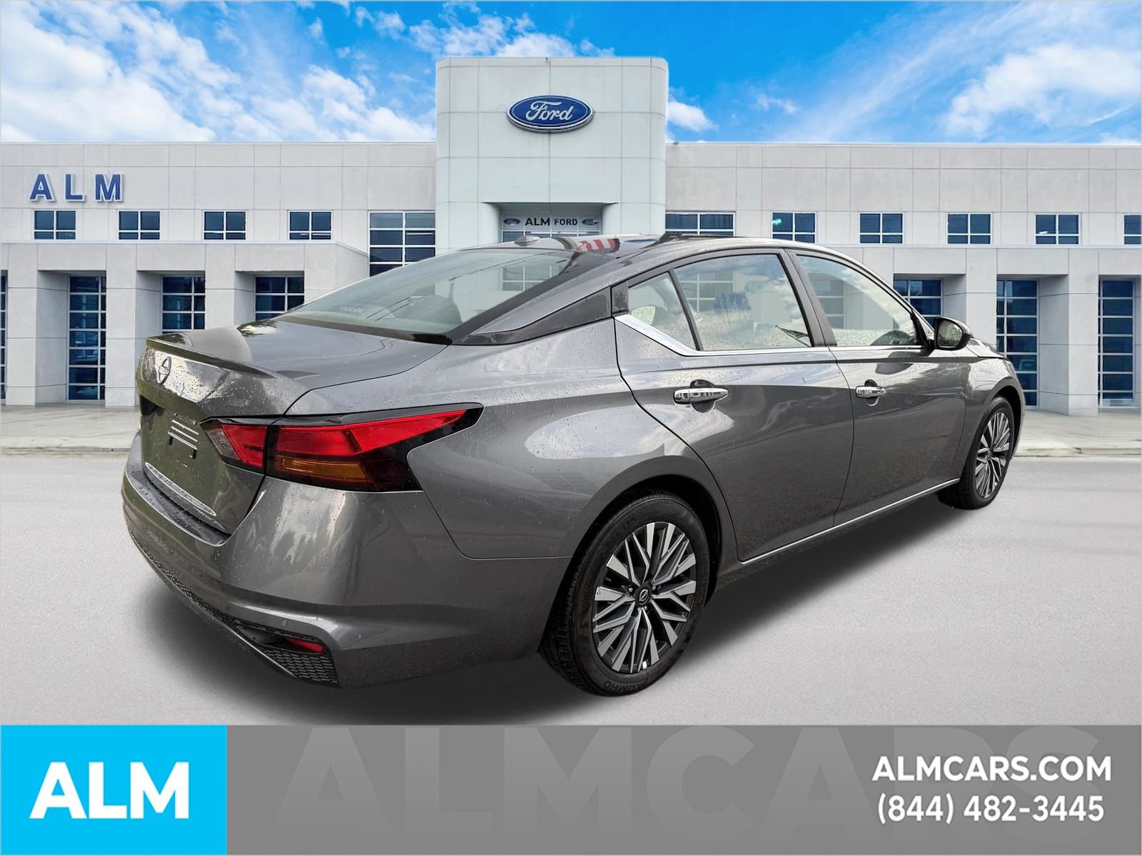 Used 2025 Nissan Altima 2.5 SV FWD image 5