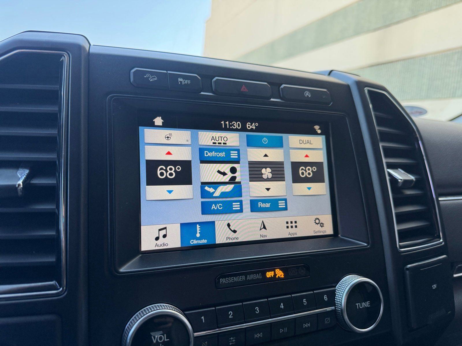 Certified 2018 Ford Expedition Limited image 28