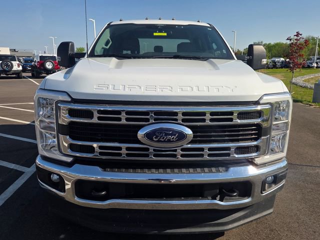 Certified 2025 Ford F350 XLT AWD/4WD image 3