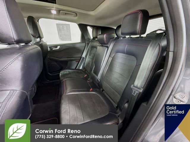 Certified 2022 Ford Escape SEL w/ SEL Stealth AWD Package image 30