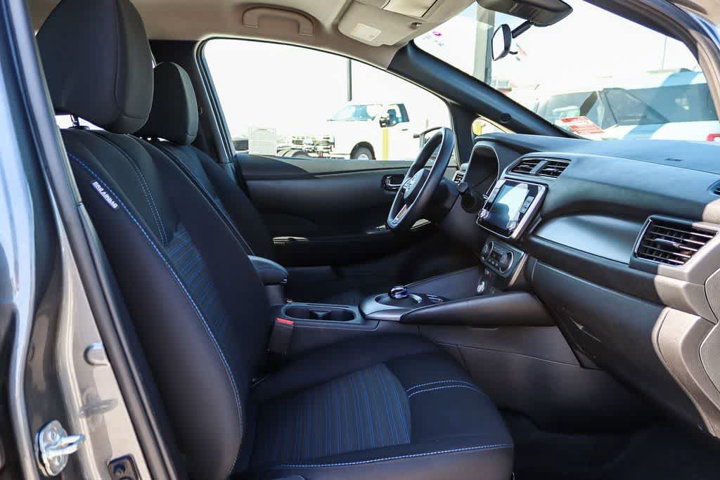 Used 2025 Nissan Leaf S FWD image 16